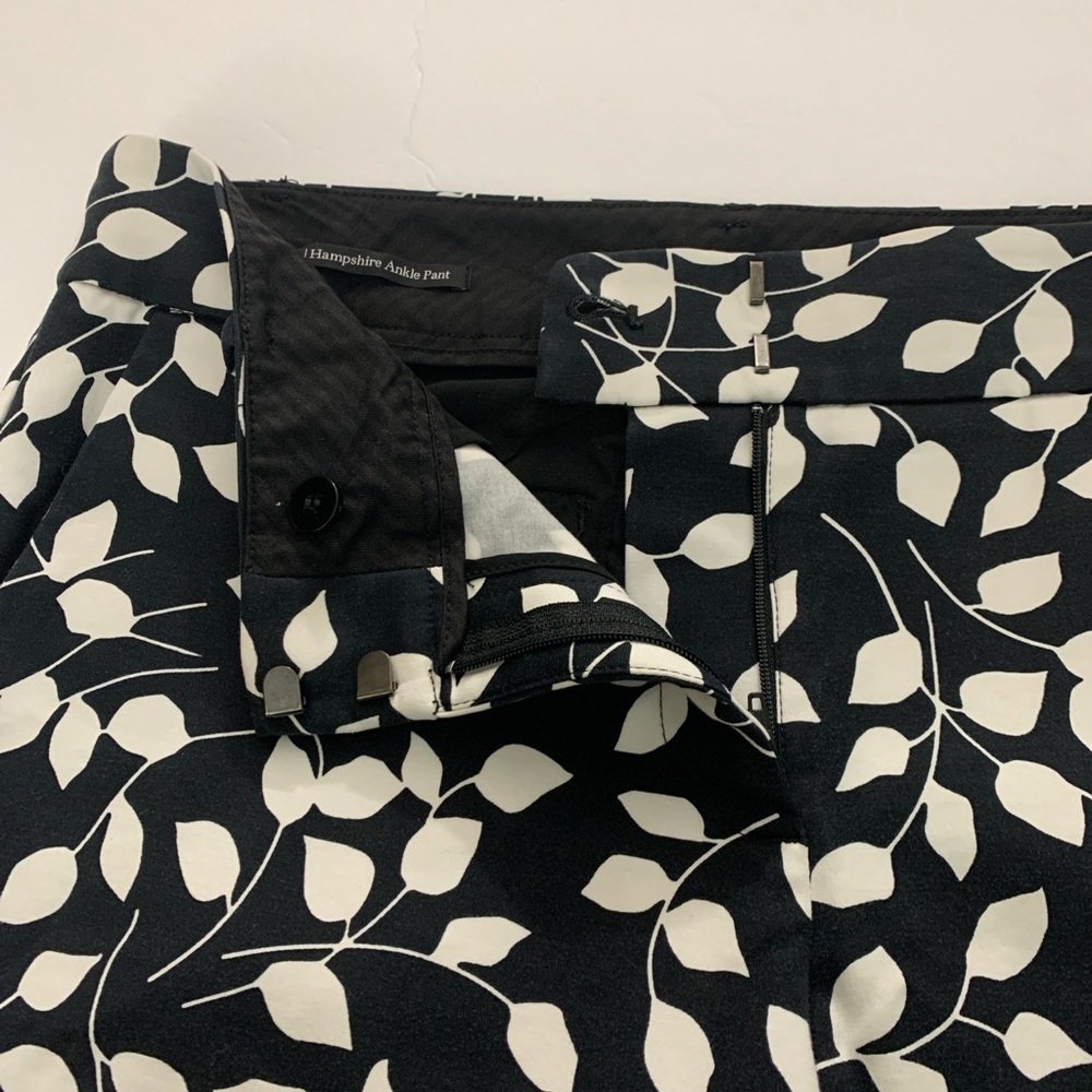 Talbots Hampshire Ankle Pants - Abstract Leaves Size 4 - Picture 7 of 11